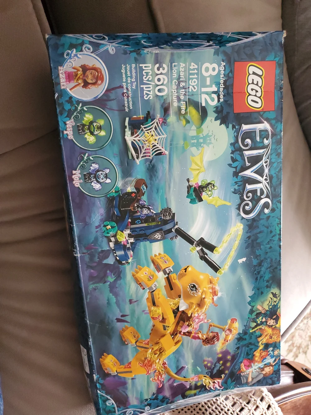 LEGO Elves Yellow Lion Guardian Build with Blue Accents
